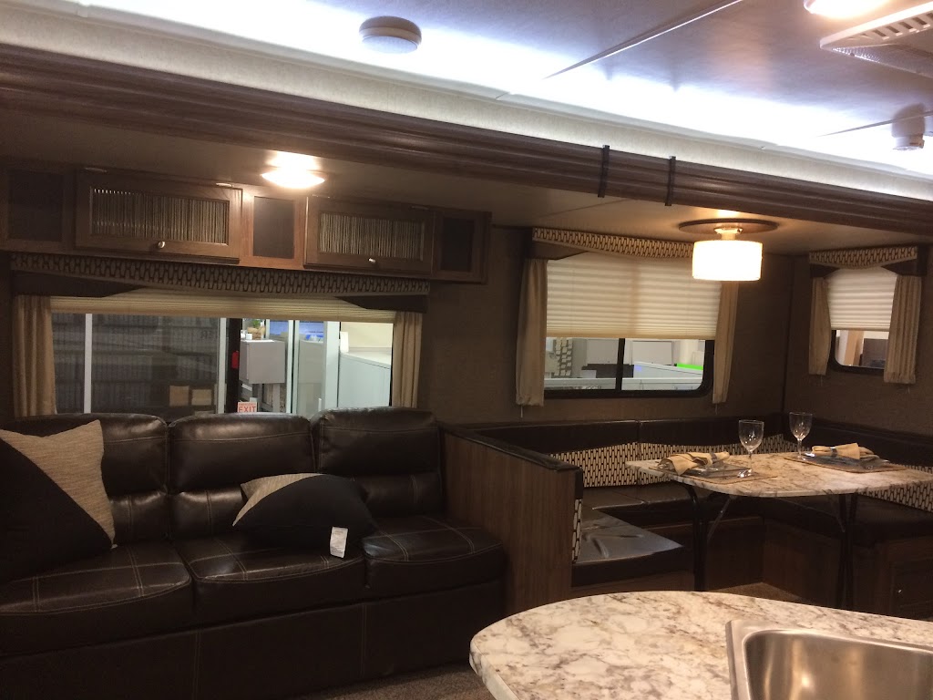 United RV Center | 5100 Airport Fwy, Haltom City, TX 76117, USA | Phone: (817) 834-7141