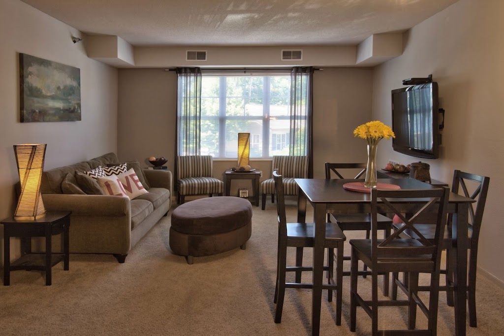 Lake Susan Apartments | 8260 Market Blvd, Chanhassen, MN 55317, USA | Phone: (952) 294-8384