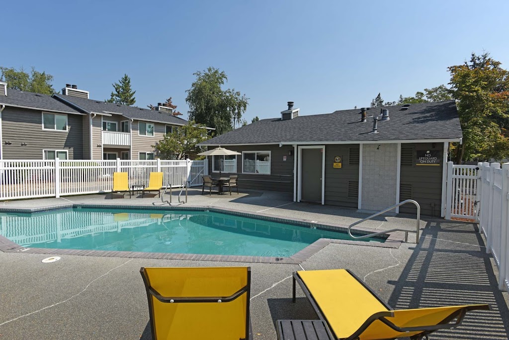 Regatta Apartments | 1145 S 216th St, Des Moines, WA 98198, USA | Phone: (833) 859-4238