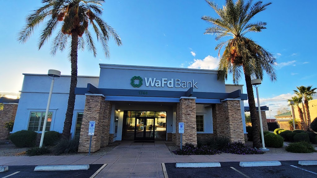 WaFd Bank | 1744 N Litchfield Rd, Goodyear, AZ 85395, USA | Phone: (623) 535-0057