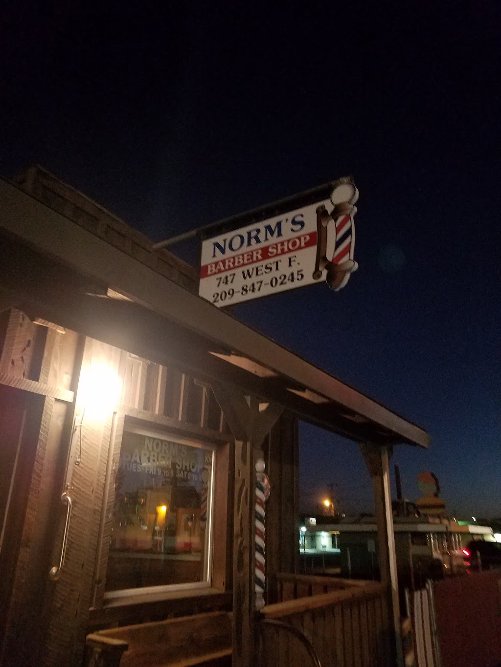 Norms Barber Shop | 747 W F St #3736, Oakdale, CA 95361, USA | Phone: (209) 847-0245
