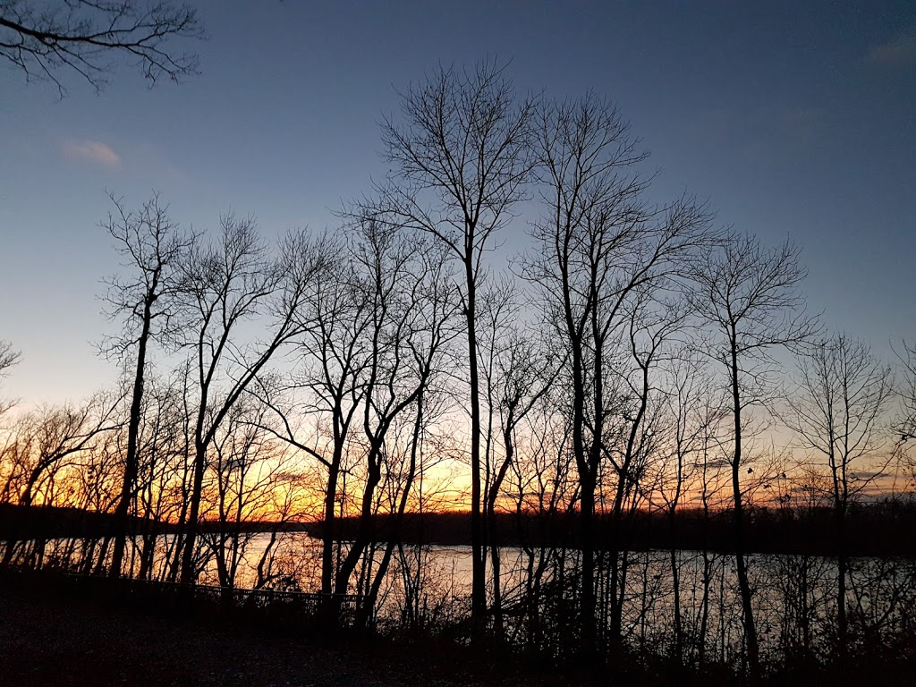 Sunset Greenway Trailhead: Sunset Park | 2300 Sunset Park Dr, Florissant, MO 63031, USA | Phone: (314) 921-5700