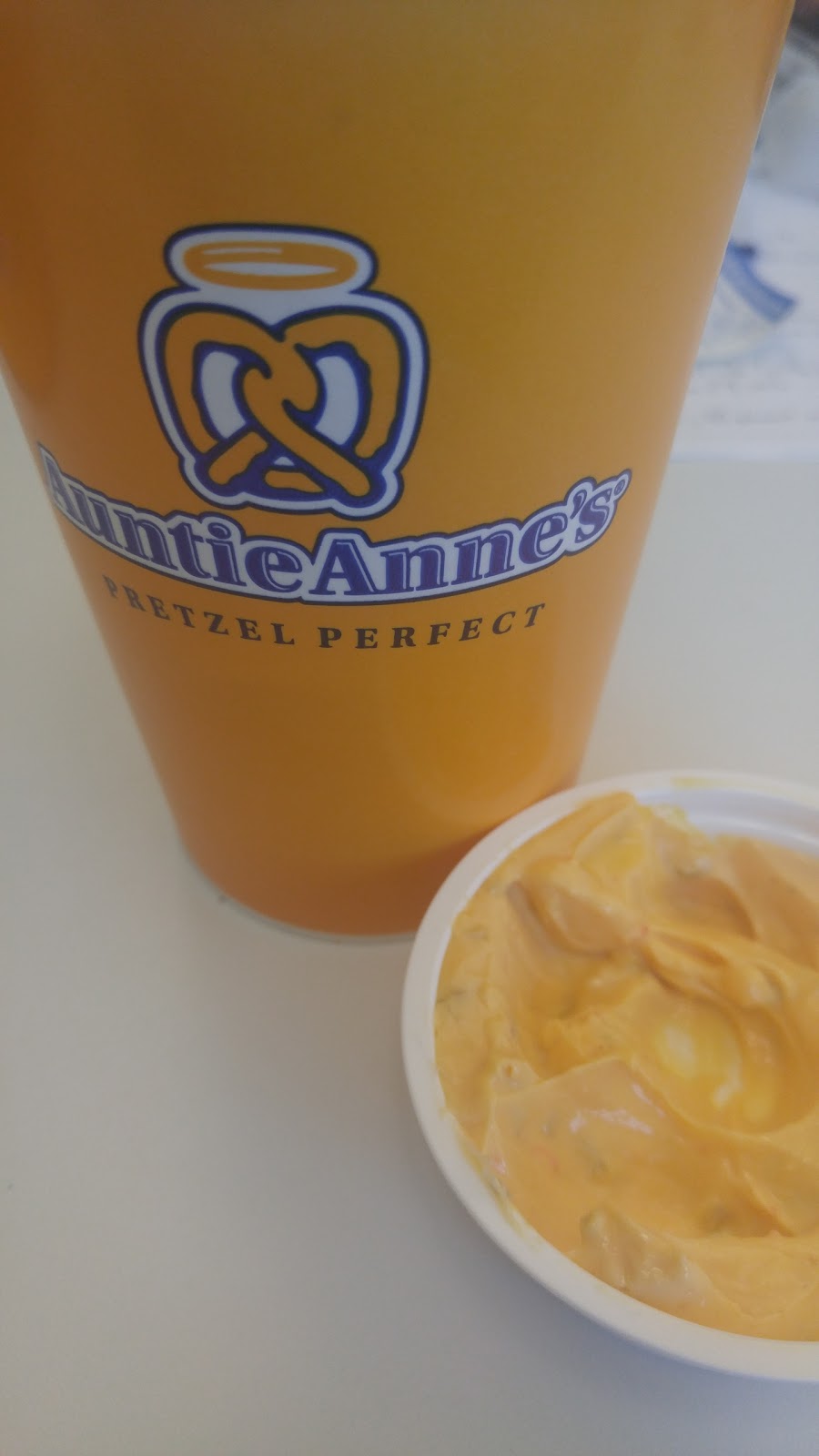 Auntie Annes Pretzels | 3565 Fairlane Dr, Allen Park, MI 48101, USA | Phone: (313) 520-4939