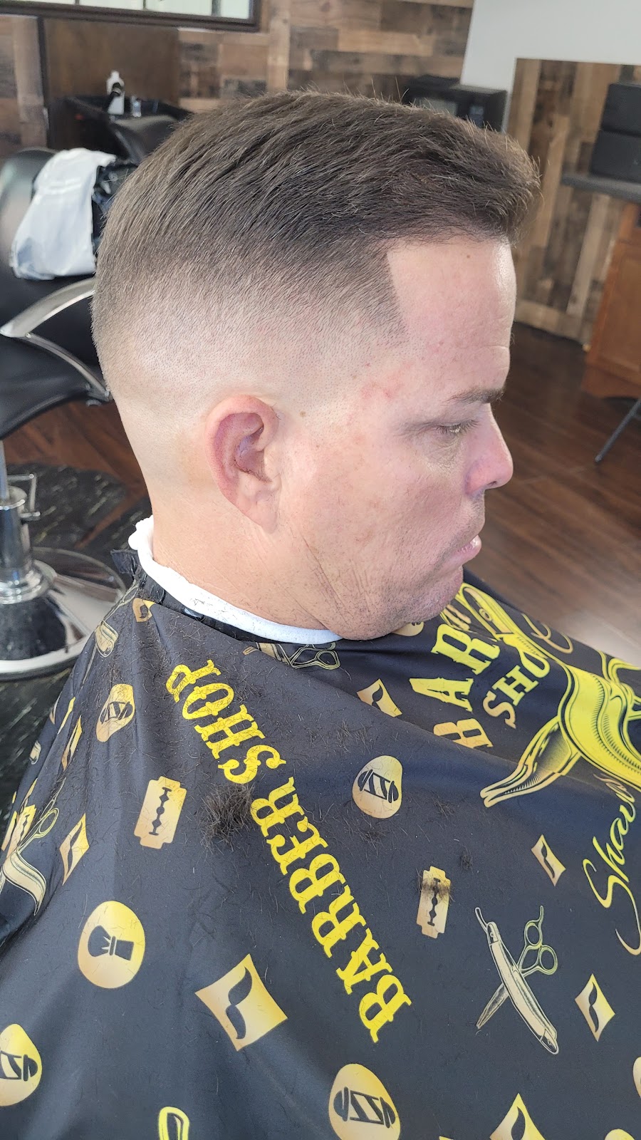 Fredos Barbershop | 300 Atlantic Dr #6, Key Largo, FL 33037, USA | Phone: (305) 896-2460