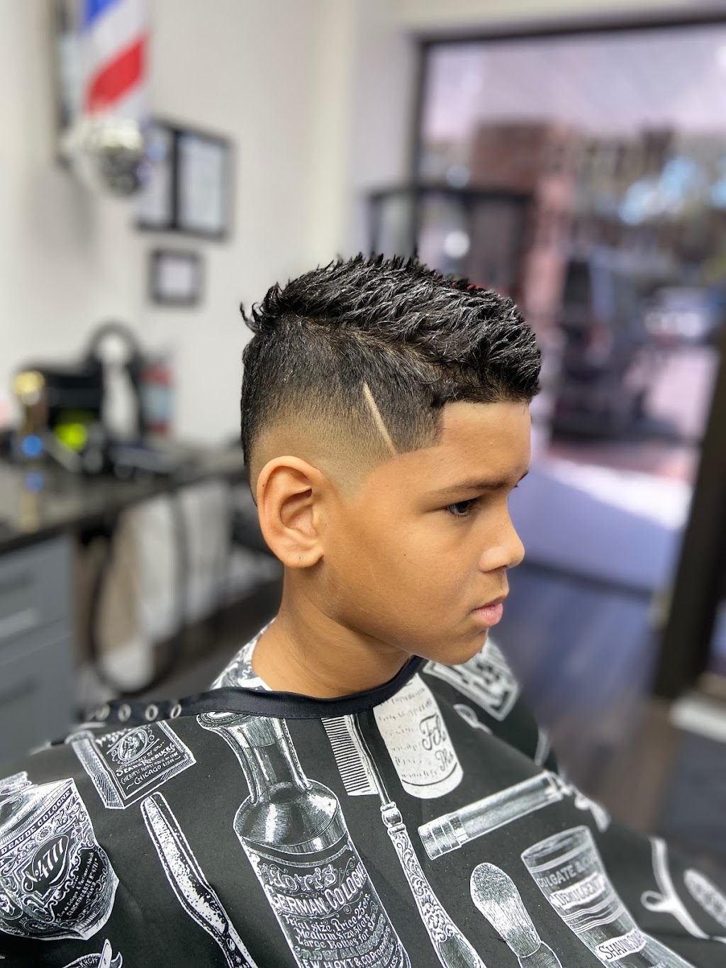 WB Barbers | 7612 N Lockwood Ridge Rd, Sarasota, FL 34243, USA | Phone: (941) 388-8535