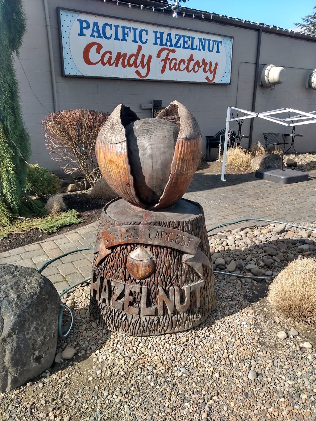 Pacific Hazelnut Farms & Candy Factory | 14673 Ottaway Rd NE, Aurora, OR 97002, USA | Phone: (503) 678-2755