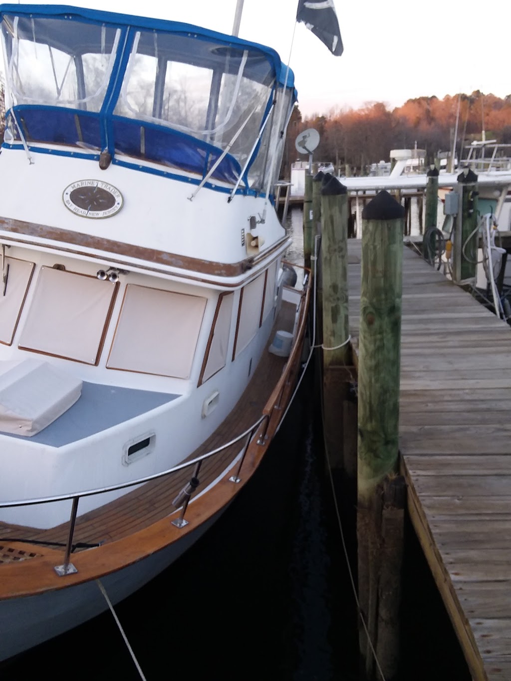 Colonial Harbor Marina | 14910 Marina Rd, Lanexa, VA 23089, USA | Phone: (804) 966-5523