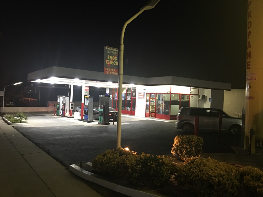 Corona Gas Station | 625 W 6th St, Corona, CA 92882, USA | Phone: (951) 275-6528