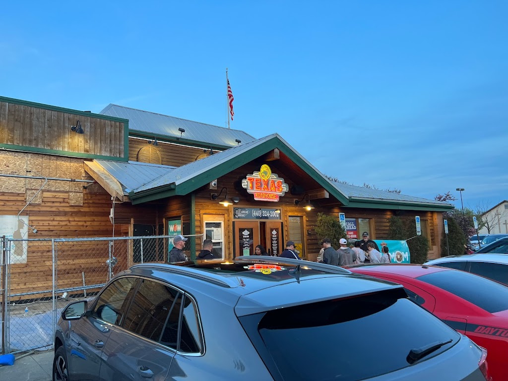 Texas Roadhouse | 245 Market Dr, Elyria, OH 44035, USA | Phone: (440) 324-2002