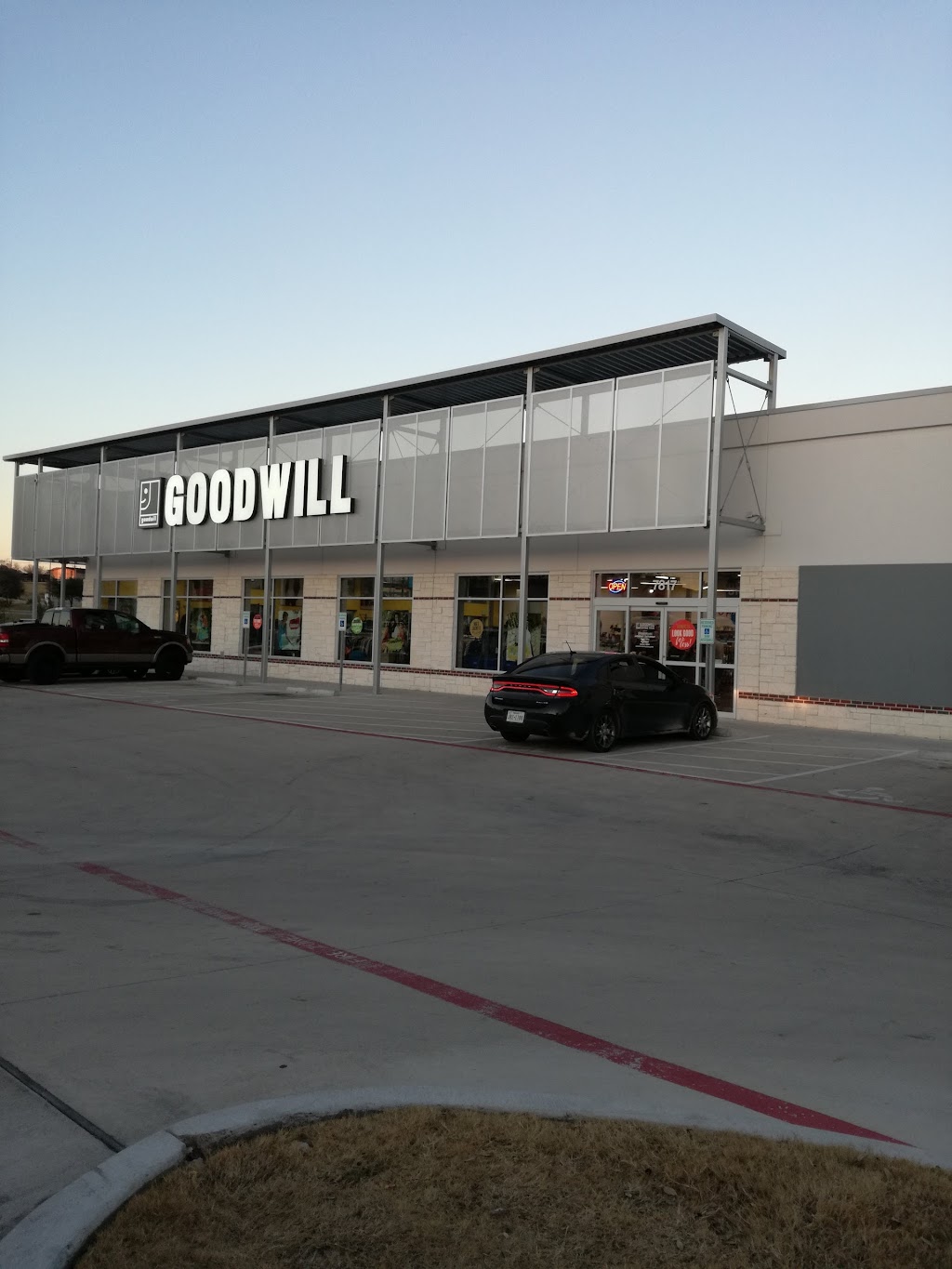 Goodwill Central Texas Community Center | 1015 Norwood Park Blvd, Austin, TX 78753, USA | Phone: (512) 637-7100