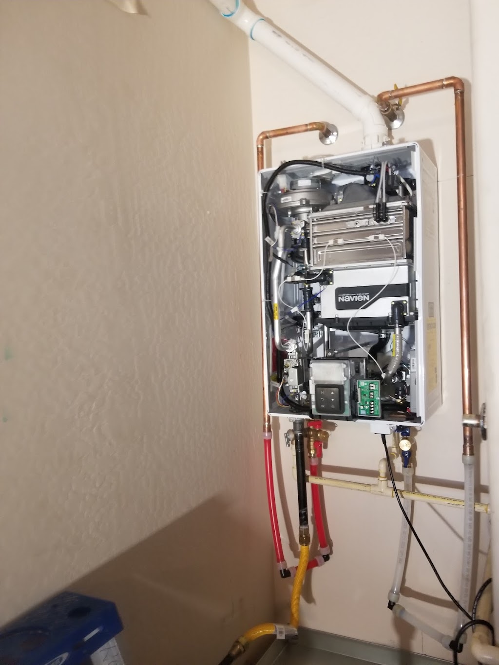 E.R. Tankless & Plumbing | 25904 N 96th Ln, Peoria, AZ 85383, USA | Phone: (480) 400-9952