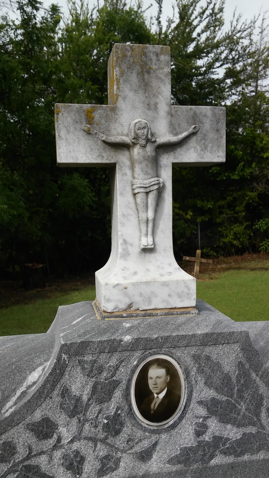 St Johns Catholic Cemetery | 300 S Jeter Dr, Ennis, TX 75119, USA | Phone: (972) 878-2834