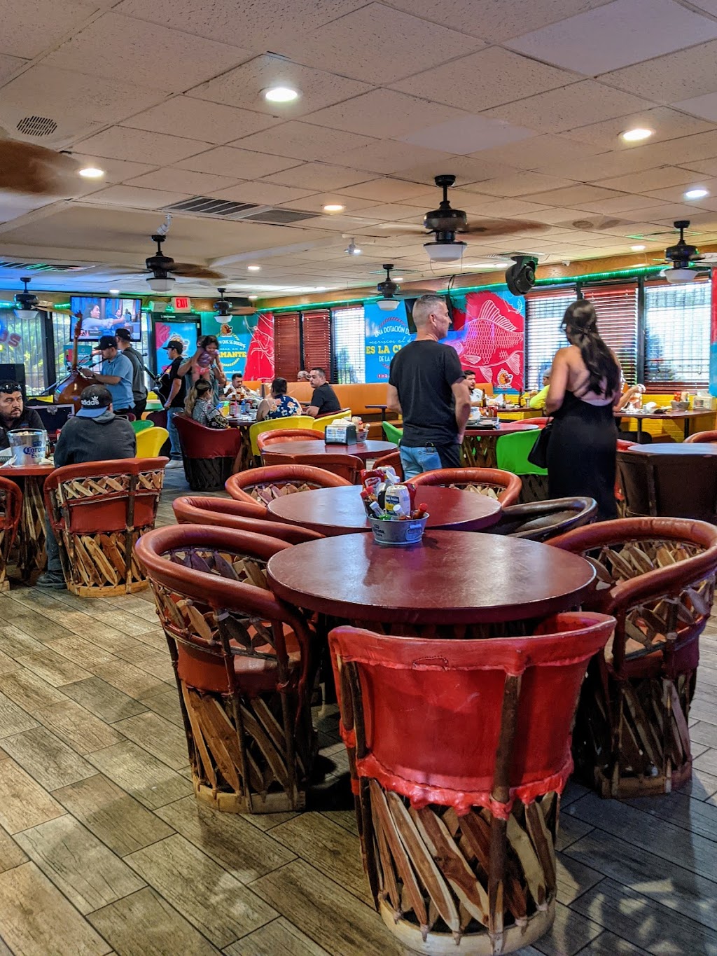 Mariscos El Diamante | 2830 E Charleston Blvd, Las Vegas, NV 89104, USA | Phone: (702) 307-9891