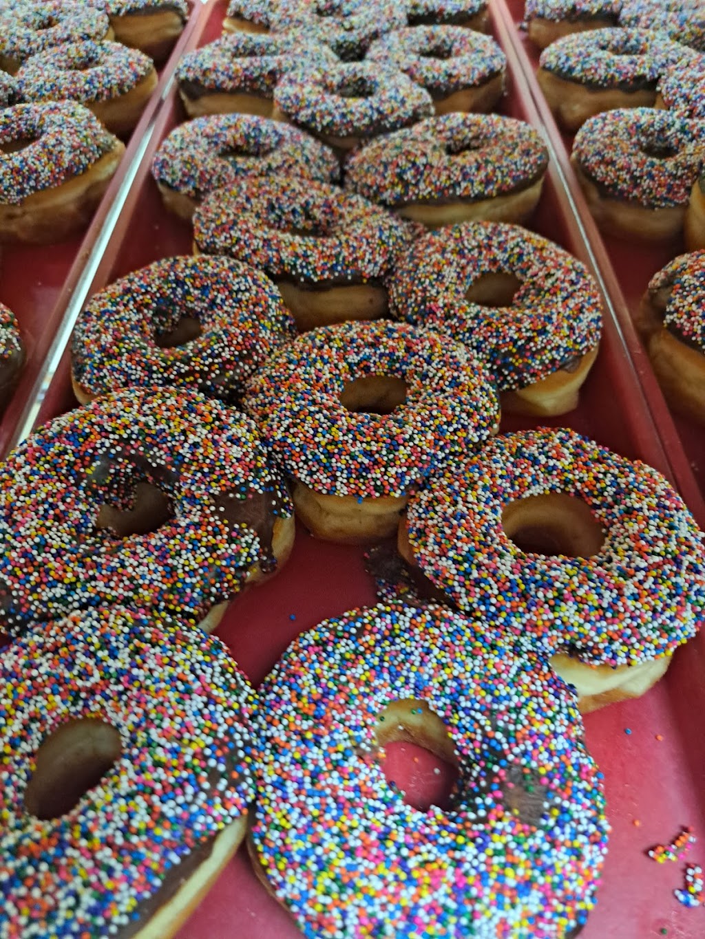 Donut King | 1660 Girod St, Mandeville, LA 70448, USA | Phone: (985) 951-8531