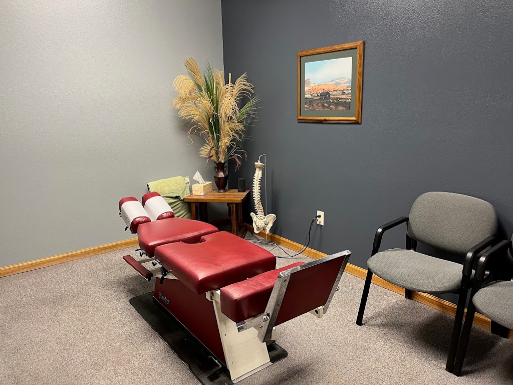 Hoops Chiropractic, PC | 829 W Court St #2, Beatrice, NE 68310, USA | Phone: (402) 228-8877