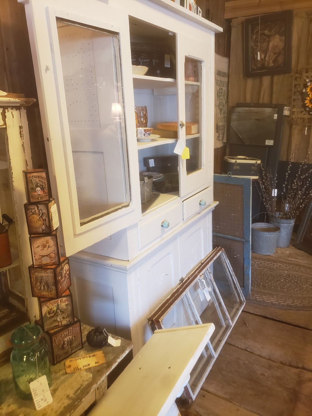 Lambs Tail Antiques | 18820 Armada Ridge Rd, Armada, MI 48005 | Phone: (586) 784-9861