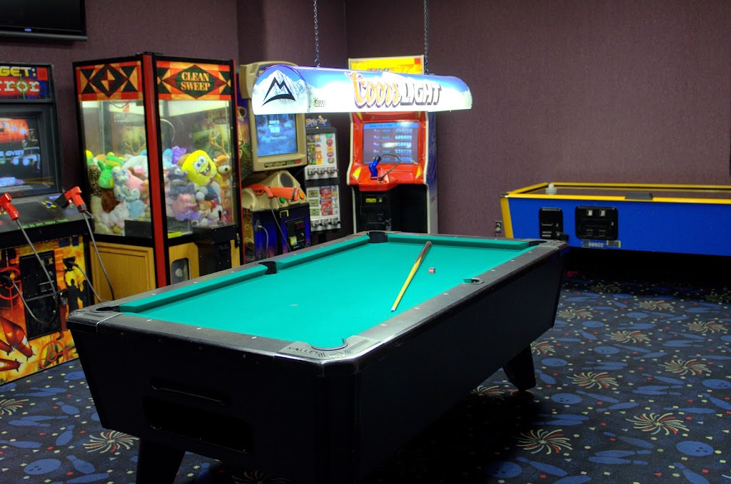 Westgate Lanes | 2701 W William Cannon Dr, Austin, TX 78745, USA | Phone: (512) 441-2695