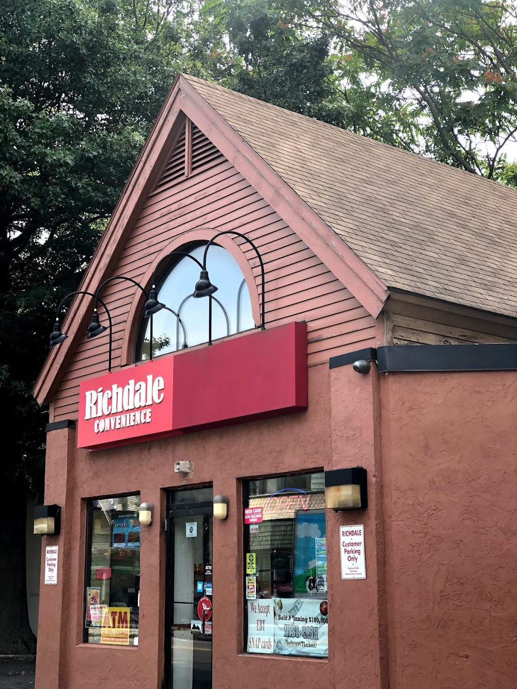 Ríchdale Convenience | 46 W Wyoming Ave, Melrose, MA 02176, USA | Phone: (781) 979-0928