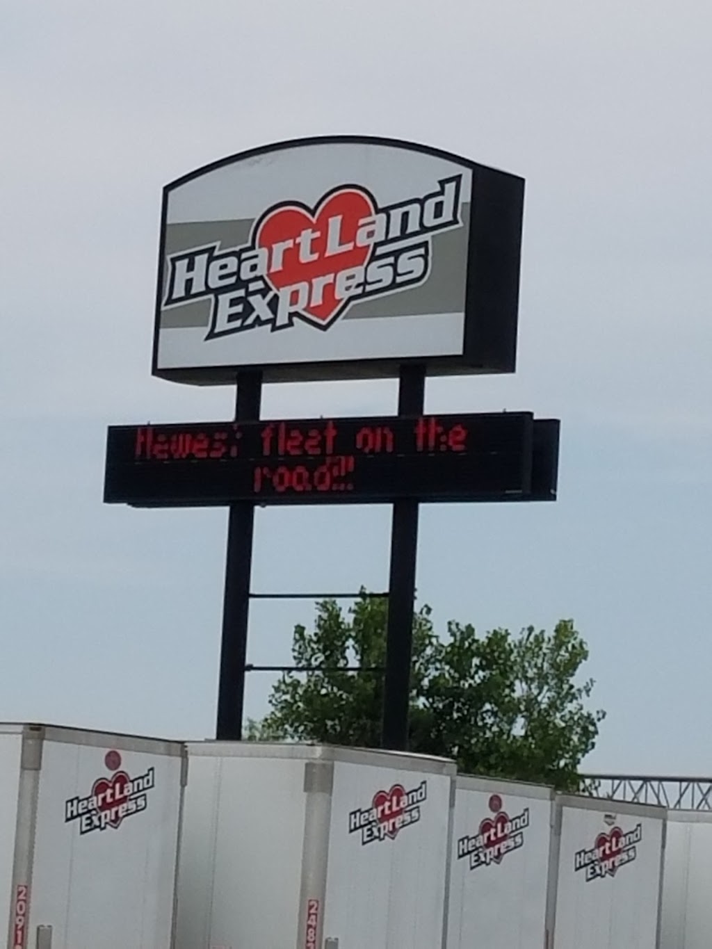 Heartland Express | 1430 E Chain of Rocks Rd, Pontoon Beach, IL 62040, USA | Phone: (800) 441-4953