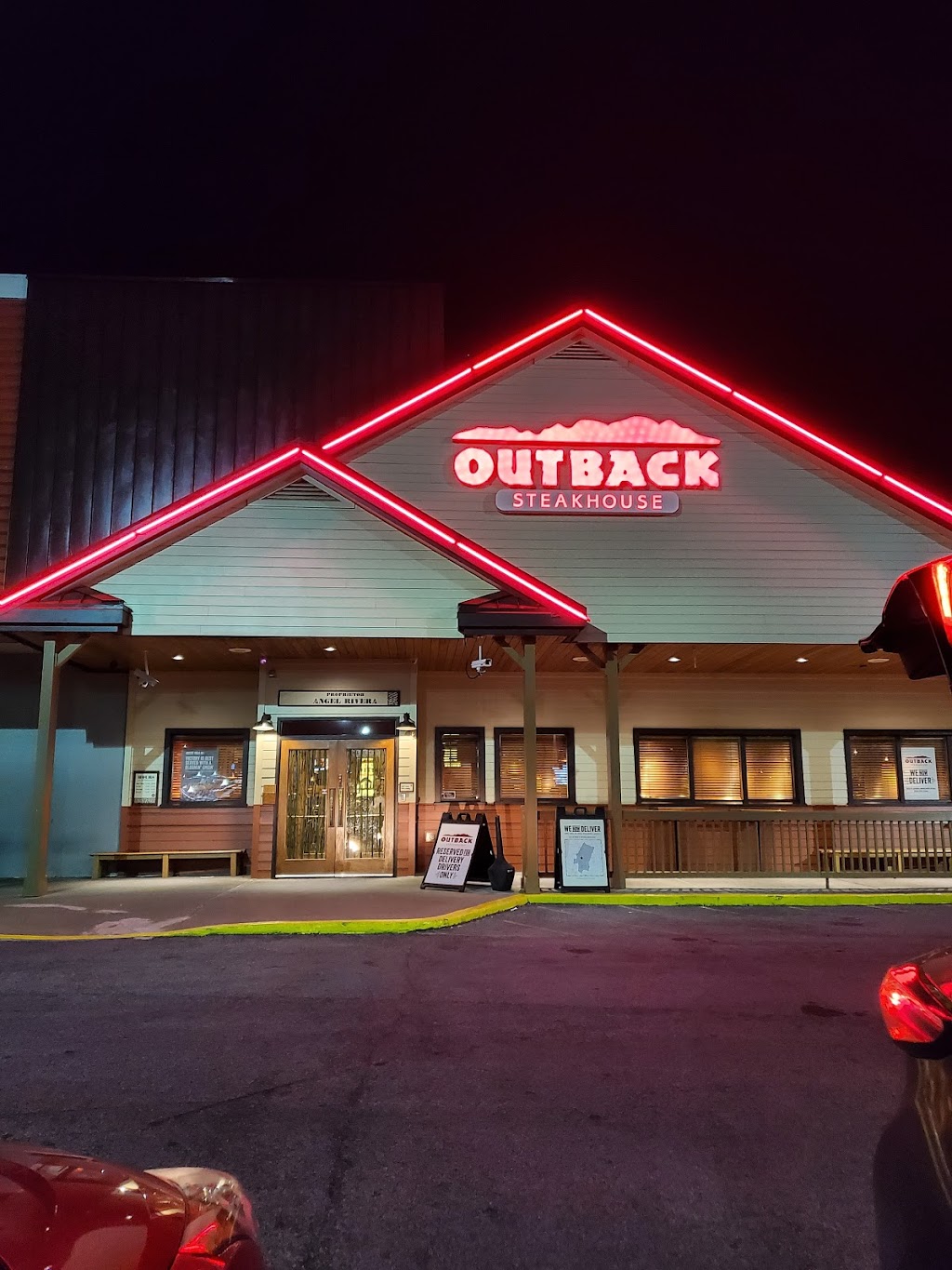 Outback Steakhouse | 1703 Central Park Ave, Yonkers, NY 10710, USA | Phone: (914) 337-3244