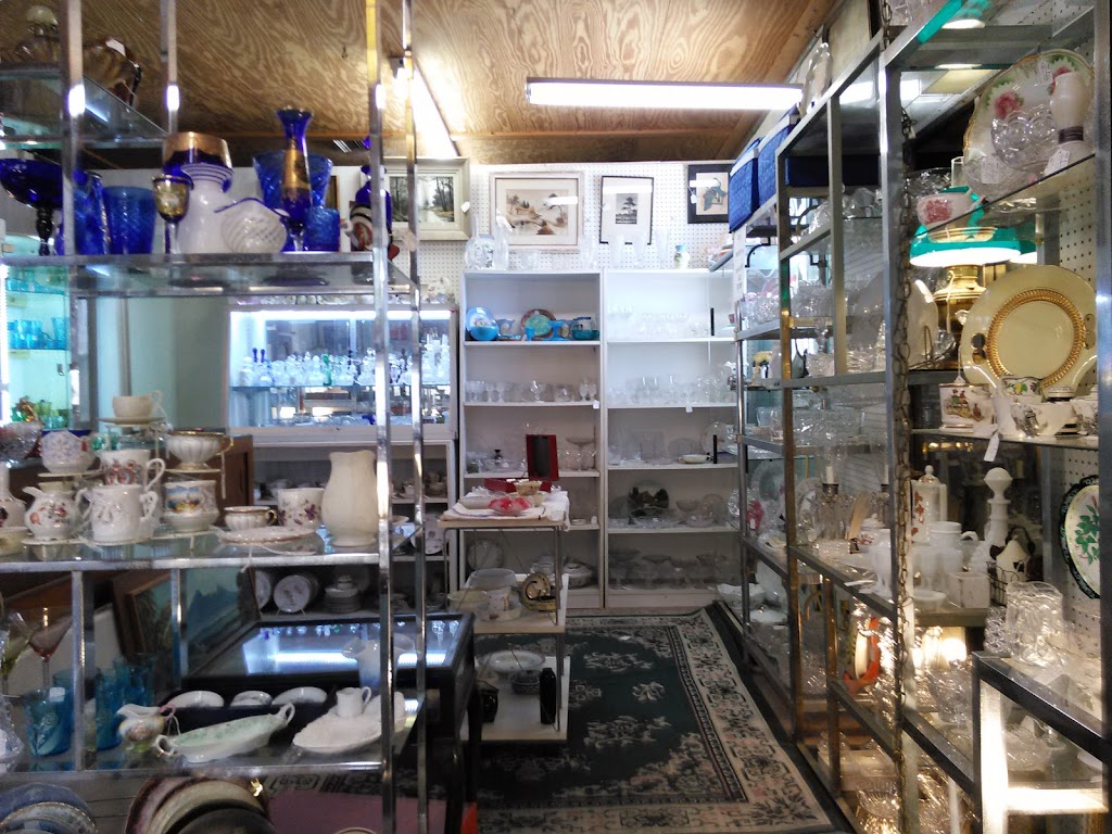 Feed Store Antique Mall | 4407 U.S. 301 North, Ellenton, FL 34222, USA | Phone: (941) 729-1379