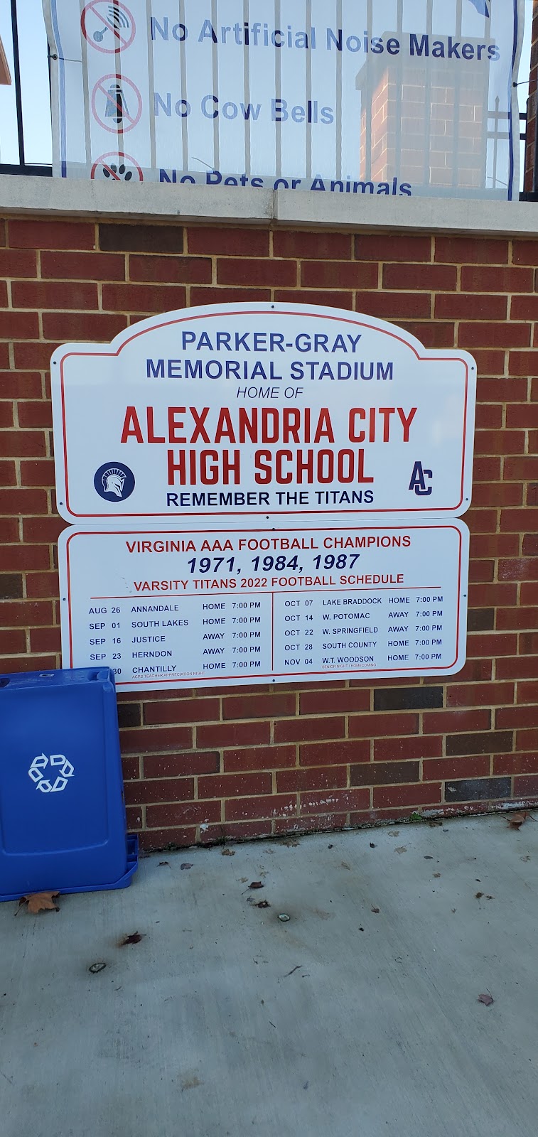 Alexandria City Football Field and Running Track | Woods Pl, Alexandria, VA 22302, USA | Phone: (703) 824-6869