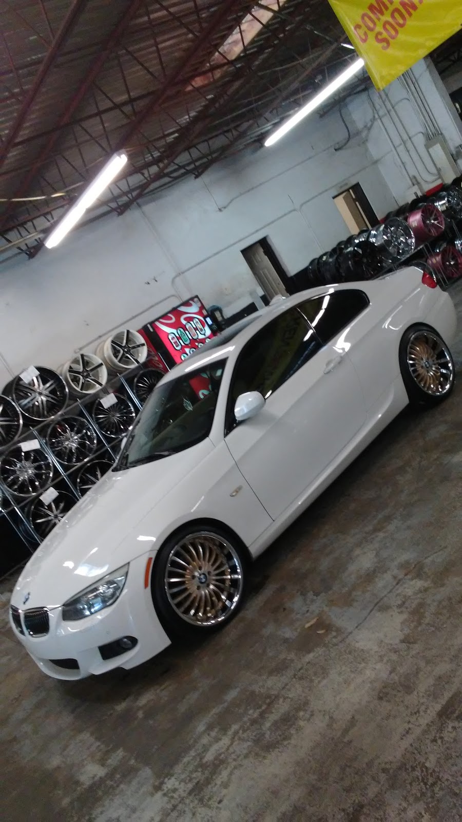 RAW Wheels & Tires | 807 W Hillsborough Ave, Tampa, FL 33603, USA | Phone: (813) 237-3700