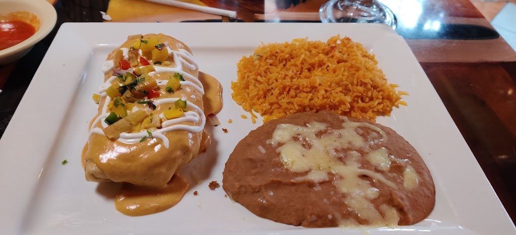 Los Tres Amigos Chelsea | 350 N Main St #200, Chelsea, MI 48118, USA | Phone: (734) 593-9166