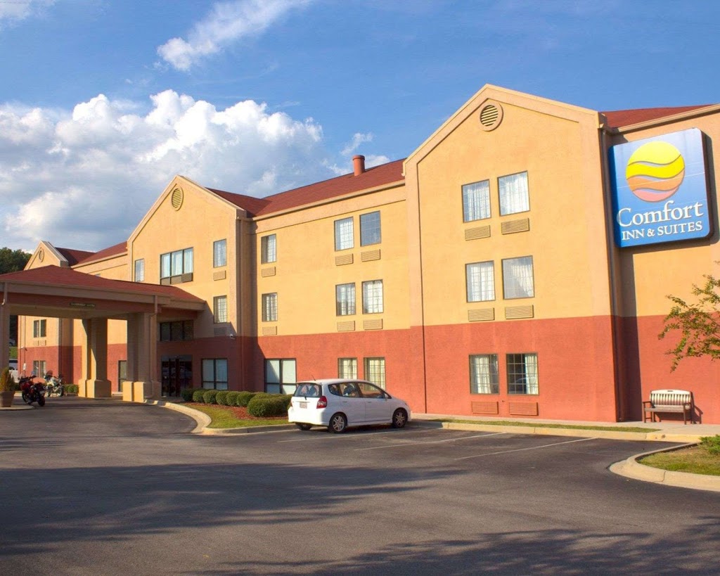 Comfort Inn & Suites Trussville I-59 Exit 141 | 4740 Norrell Dr, Trussville, AL 35173, USA | Phone: (205) 661-3636