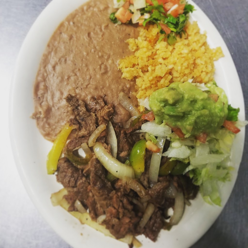 Las Palmas Cafe | 107 W Front St, Falls City, TX 78113, USA | Phone: (830) 254-3096