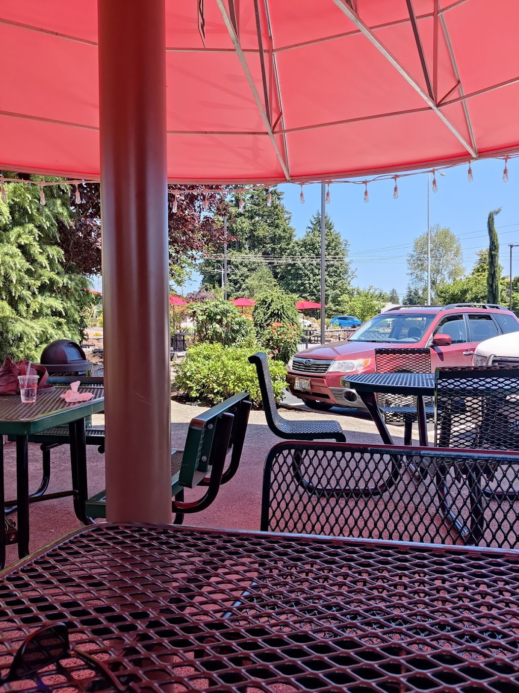 Burgermaster | Parking lot, 18626 Bothell Everett Hwy, Bothell, WA 98012, USA | Phone: (425) 486-8980