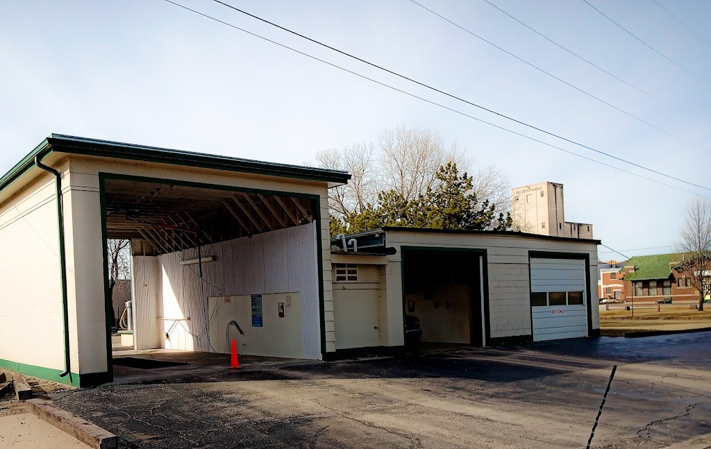 Sooters Car Wash Inc | 107 Spruce St, Halstead, KS 67056, USA | Phone: (316) 204-3556