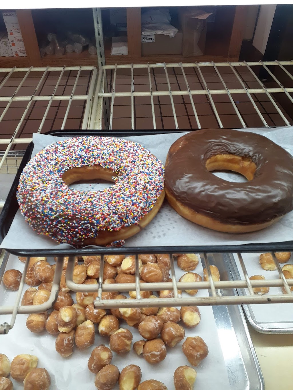 Joes Cafe & Donuts & King Cakes | 857 Terry Pkwy, Terrytown, LA 70056, USA | Phone: (504) 265-0234