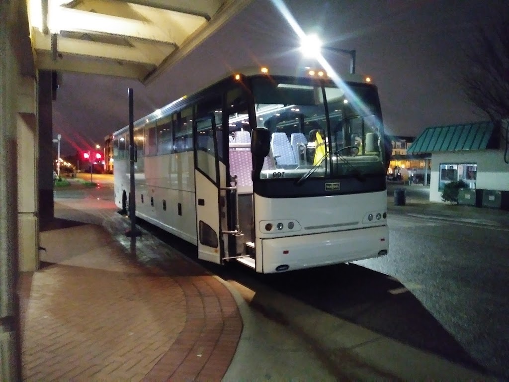 First Class Bus Tours | 4110 Patterson Ave, Winston-Salem, NC 27105, USA | Phone: (336) 682-6551