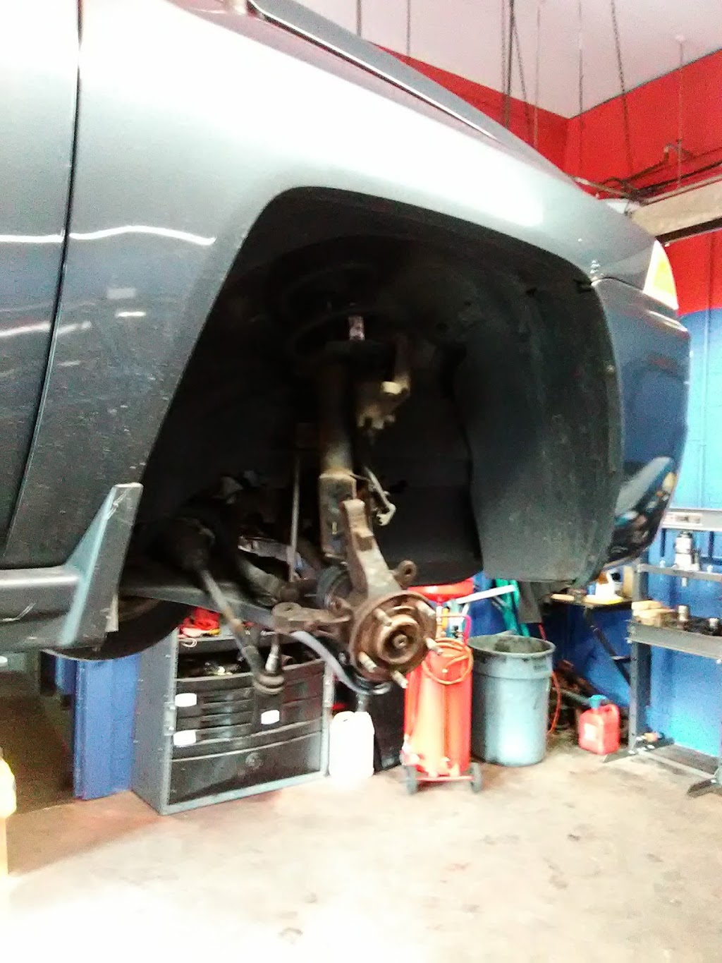 Brakeaway II Fourth Street Garage | 721 N Broadway, Lexington, KY 40508, USA | Phone: (859) 225-7467