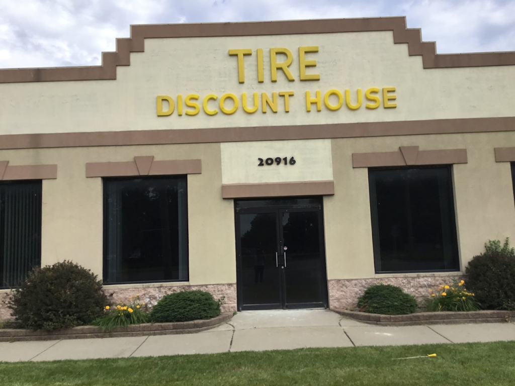 Tire Discount House | 20916 Van Born Rd, Dearborn Heights, MI 48125, USA | Phone: (313) 277-9656