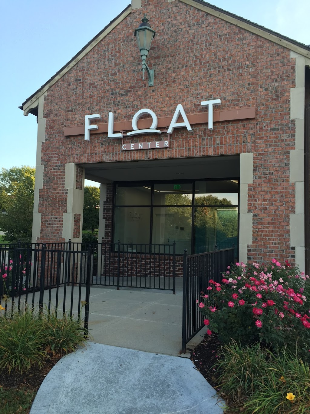 Float Center | 597 N 155th Plaza, Omaha, NE 68154, USA | Phone: (402) 739-8391