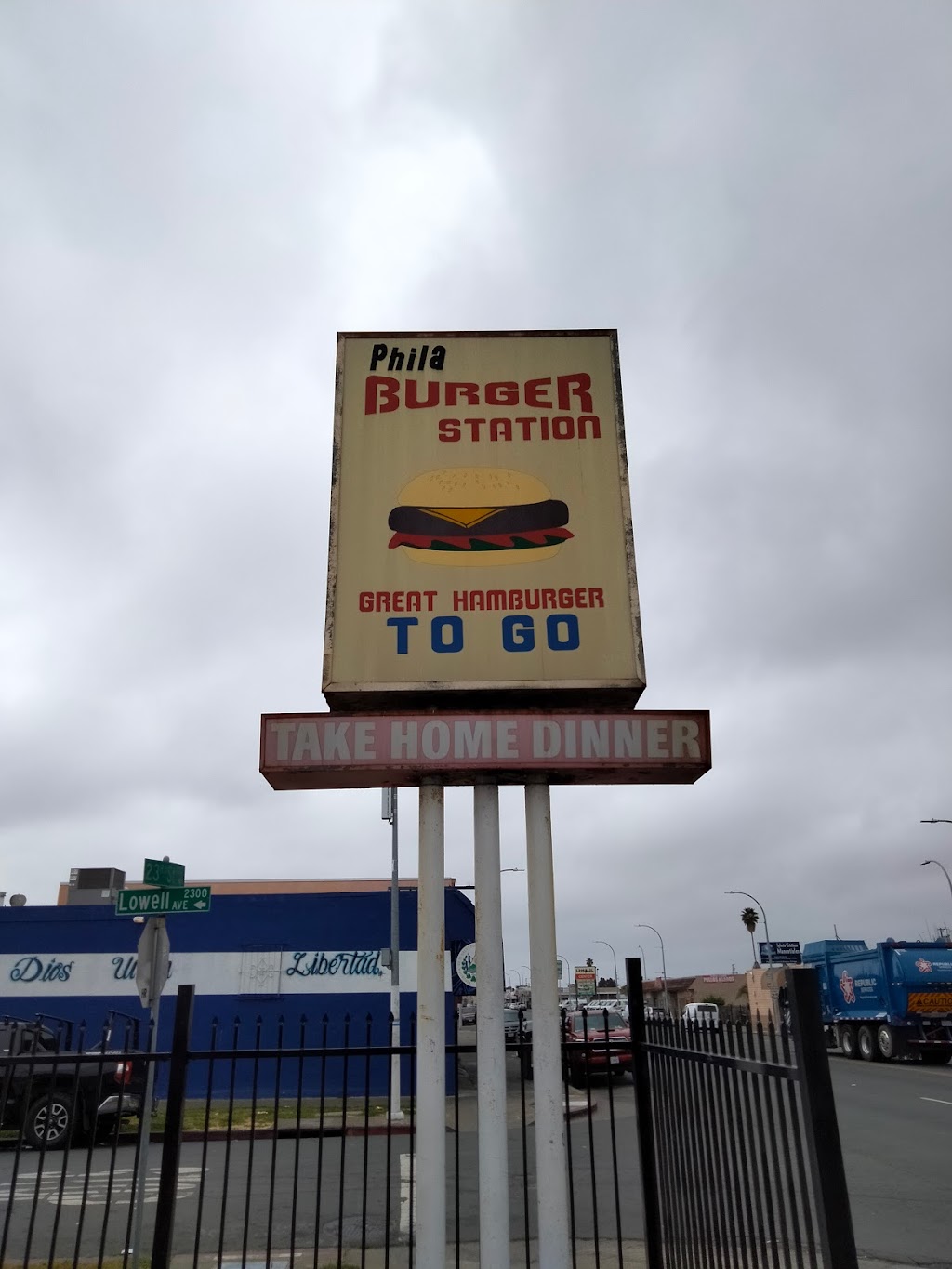 Phila Burger Station | 1100 23rd St, Richmond, CA 94804 | Phone: (510) 234-1445
