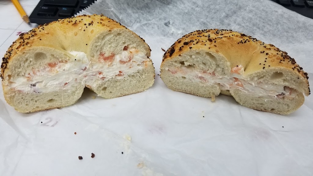 Family Bagels | 308 Jericho Turnpike, Floral Park, NY 11001, USA | Phone: (516) 358-4015