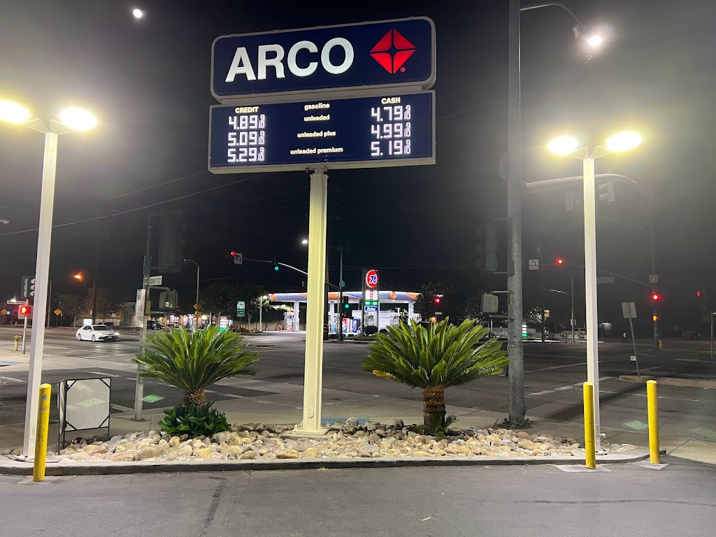 ARCO | 300 N Azusa Ave, West Covina, CA 91791, USA | Phone: (760) 715-8878