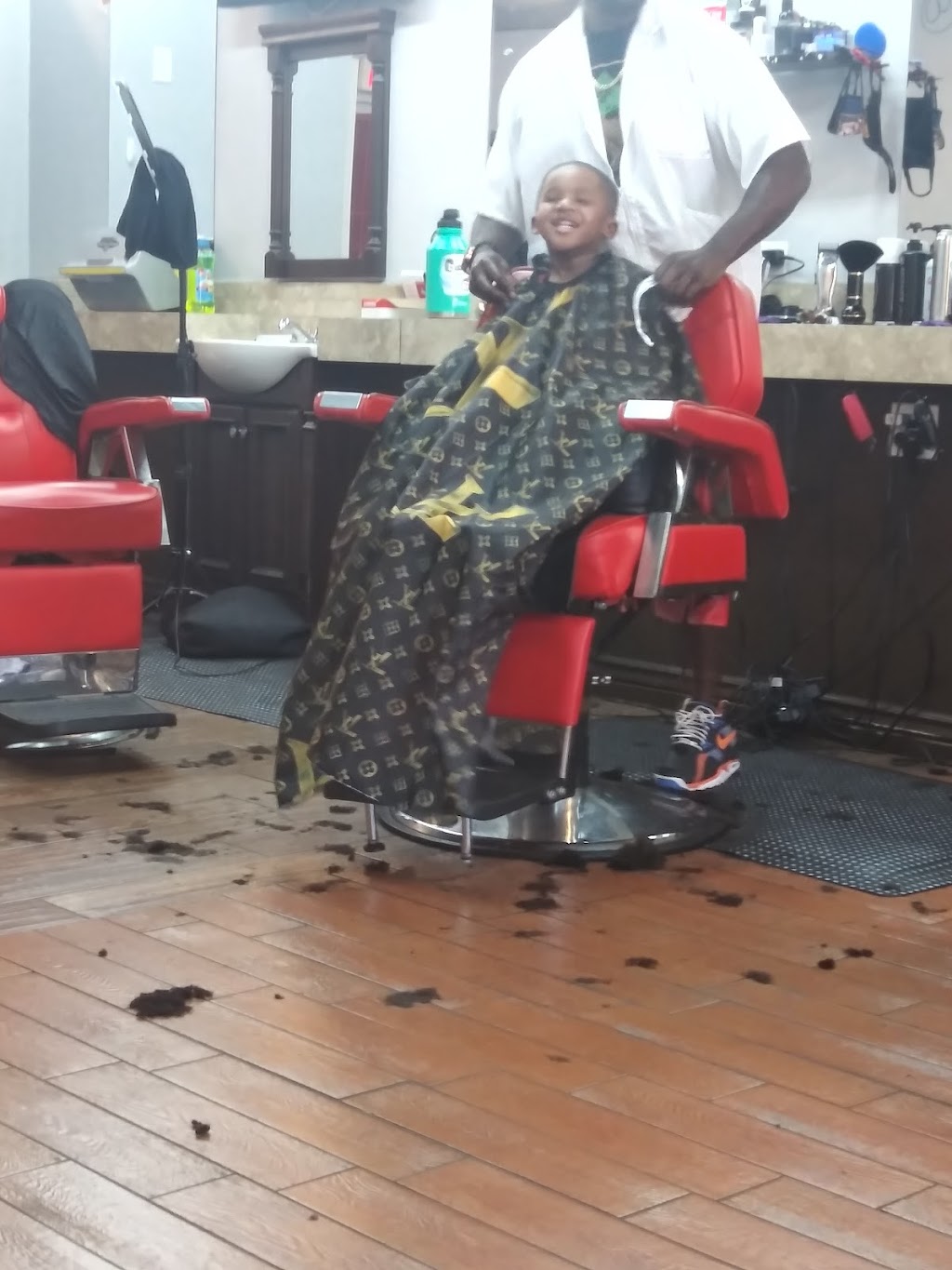 FlipTha Barber | 1610 E Bell Rd Suite 104b, Phoenix, AZ 85022, USA | Phone: (812) 602-8121