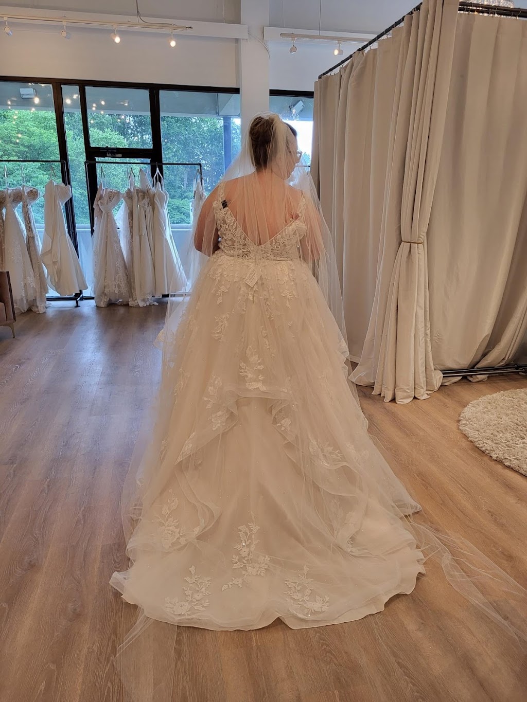 Amandas Bridal Loft of Annapolis | Gateway Village Shopping Center, 2615 Housley Rd, Annapolis, MD 21401, USA | Phone: (443) 528-1155