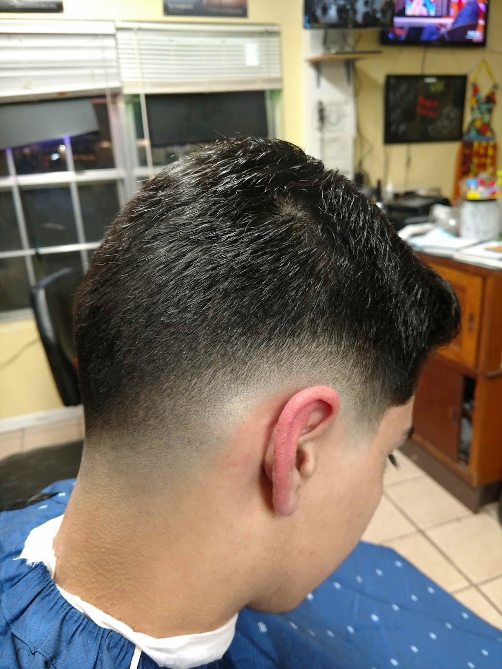 Amazing Cuts & Nails | 1101 W Clayton St, Dayton, TX 77535, USA | Phone: (936) 258-5511