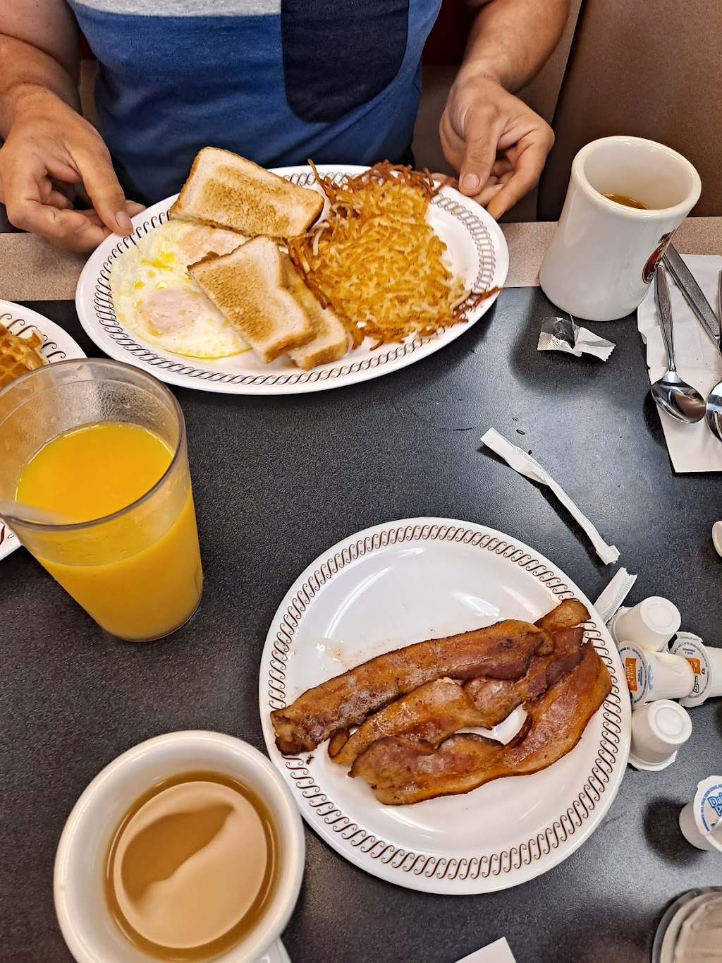 Waffle House | 2101 Willis Rd, Richmond, VA 23237, USA | Phone: (804) 743-8159