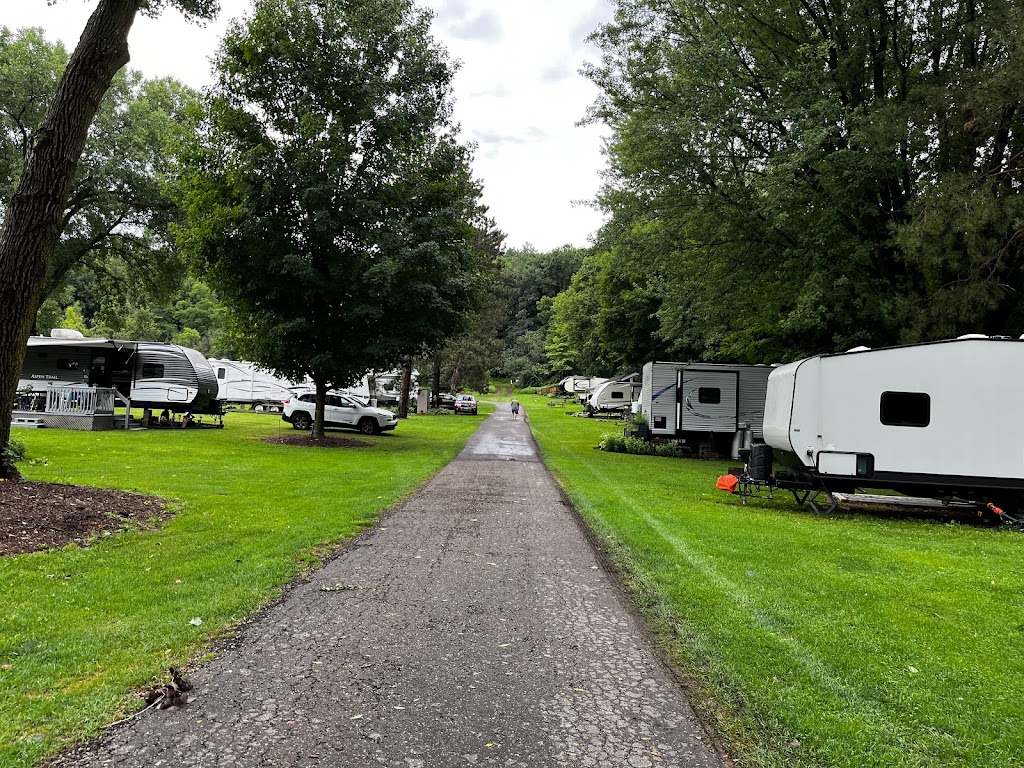 Skillet Creek Campground | E11329 State Rd 136, Baraboo, WI 53913, USA | Phone: (608) 356-4877