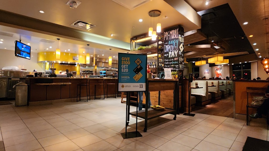 California Pizza Kitchen at Valencia | 24061 Newhall Ranch Rd, Valencia, CA 91354, USA | Phone: (661) 259-2082