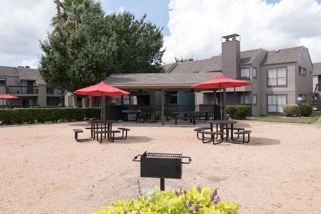 Woodchase Apartments | 2900 S Gessner Rd, Houston, TX 77063, USA | Phone: (713) 783-7550