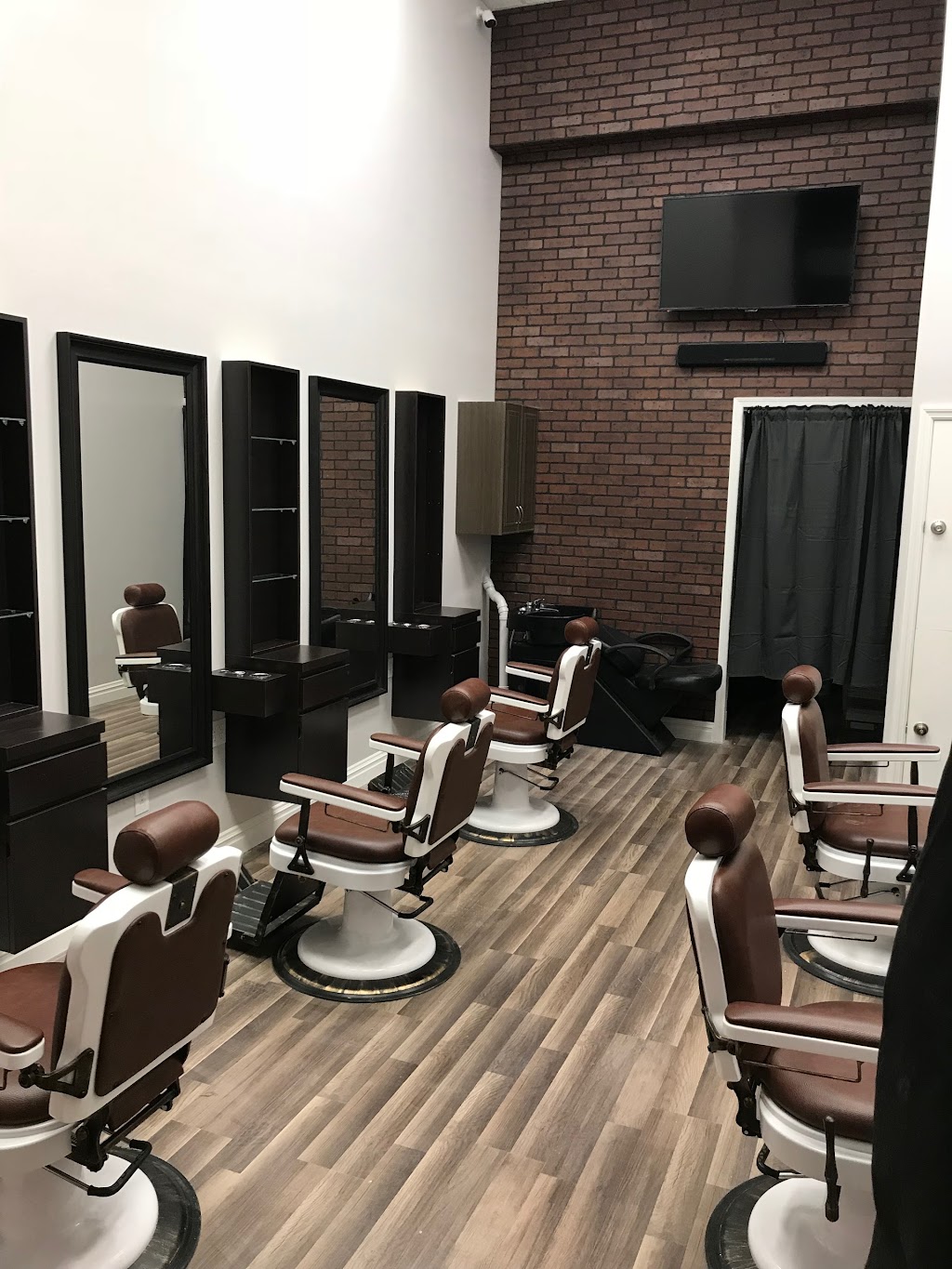 The Barbers on Amsterdam | 165 Amsterdam Ave, New York, NY 10023, USA | Phone: (212) 851-3450