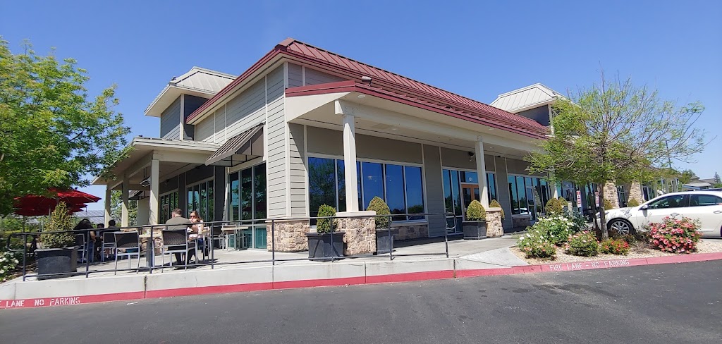 The Habit Burger Grill | 8480 N Friant Rd, Fresno, CA 93720, USA | Phone: (559) 433-8815