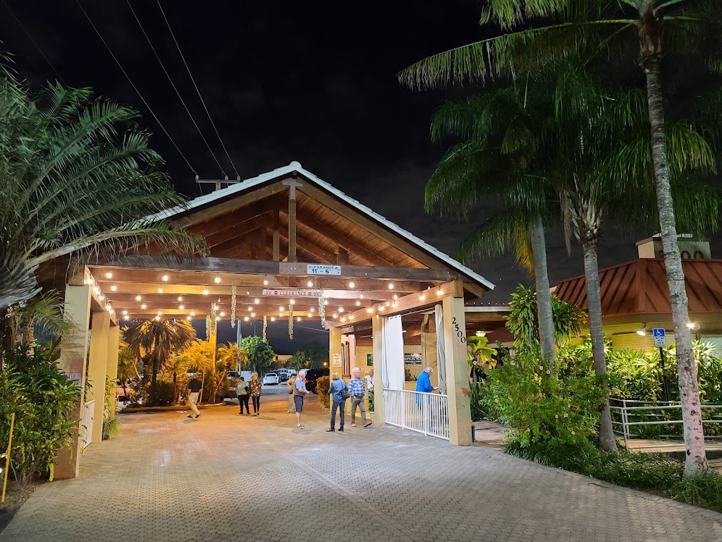 Tropical Acres Steakhouse | 2500 Griffin Rd, Fort Lauderdale, FL 33312, USA | Phone: (954) 989-2500